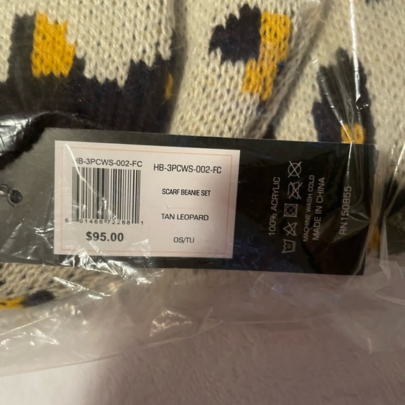French Connection Leopard Beanie Set - Picture 2 of 2